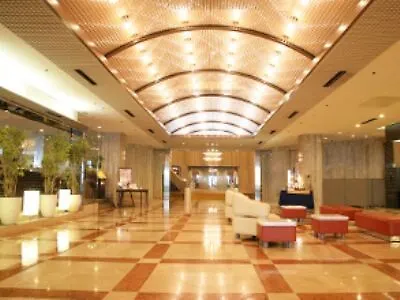 מלון Osaka Garden Palace